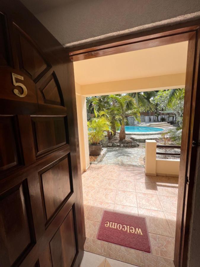 Alona Swiss Resort Panglao Bagian luar foto