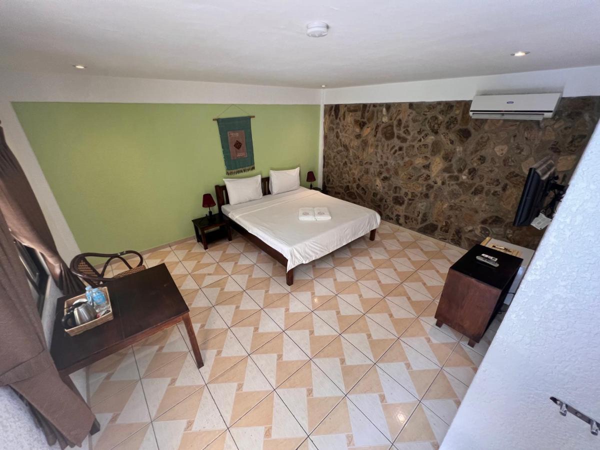 Alona Swiss Resort Panglao Bagian luar foto